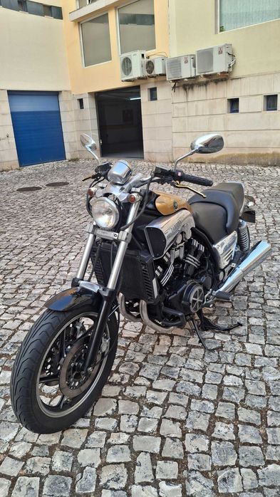Yamaha Vmax 1200