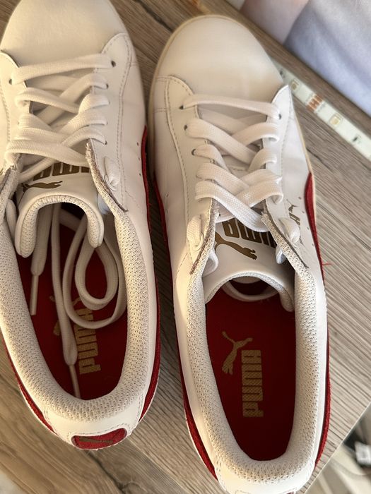 Женские кроссовки Puma 37