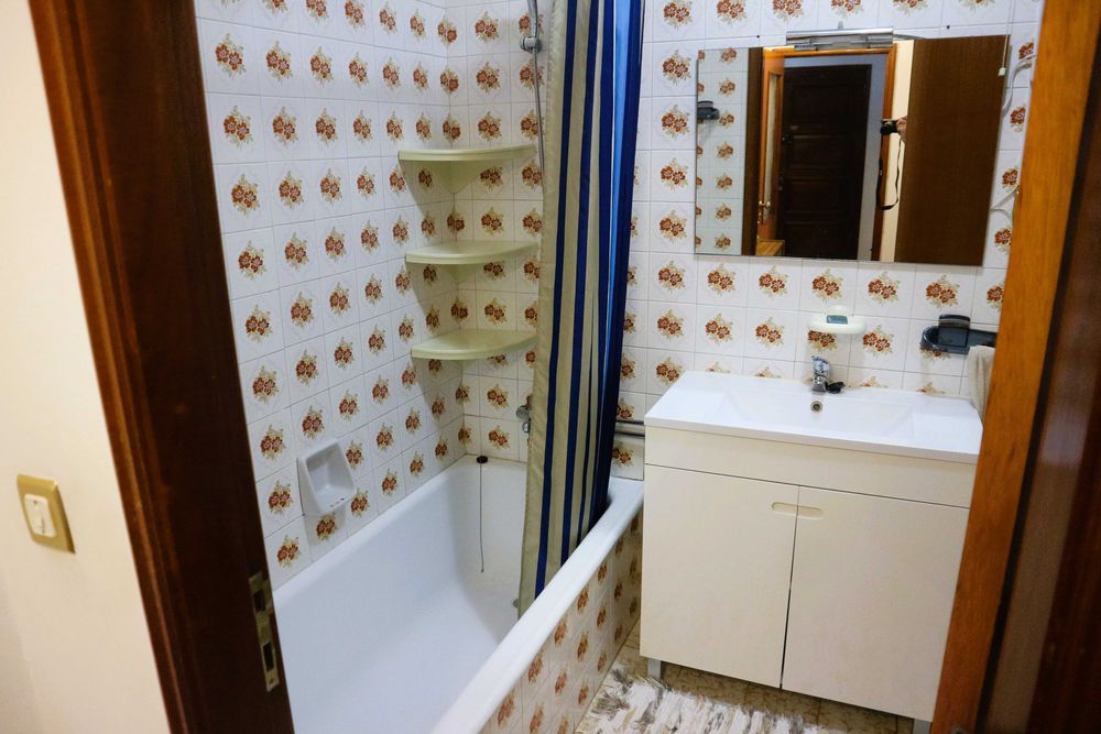 alugo quarto somente a estudantes universitarios