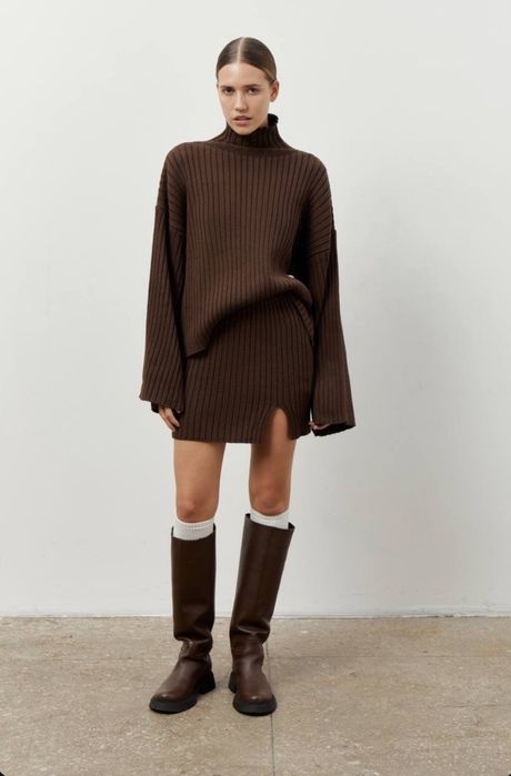 костюм в вязаный юбка и свитер бренда Cooshh