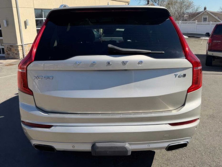 Volvo XC90 T6 Momentum      2017