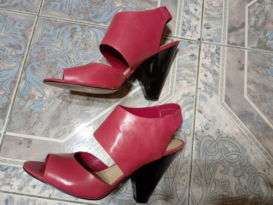 Босоніжки жіночі Nine West, розмір 37.5, рожевий колір.