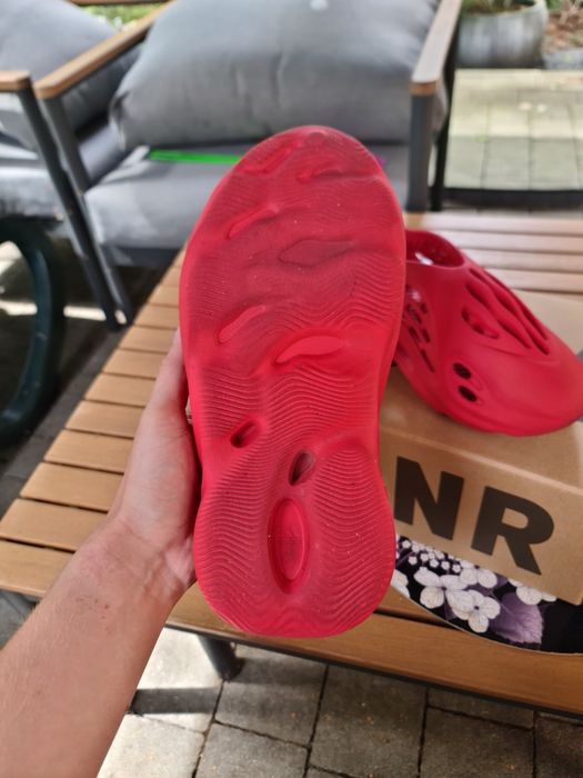 Yeezy foam vermillion