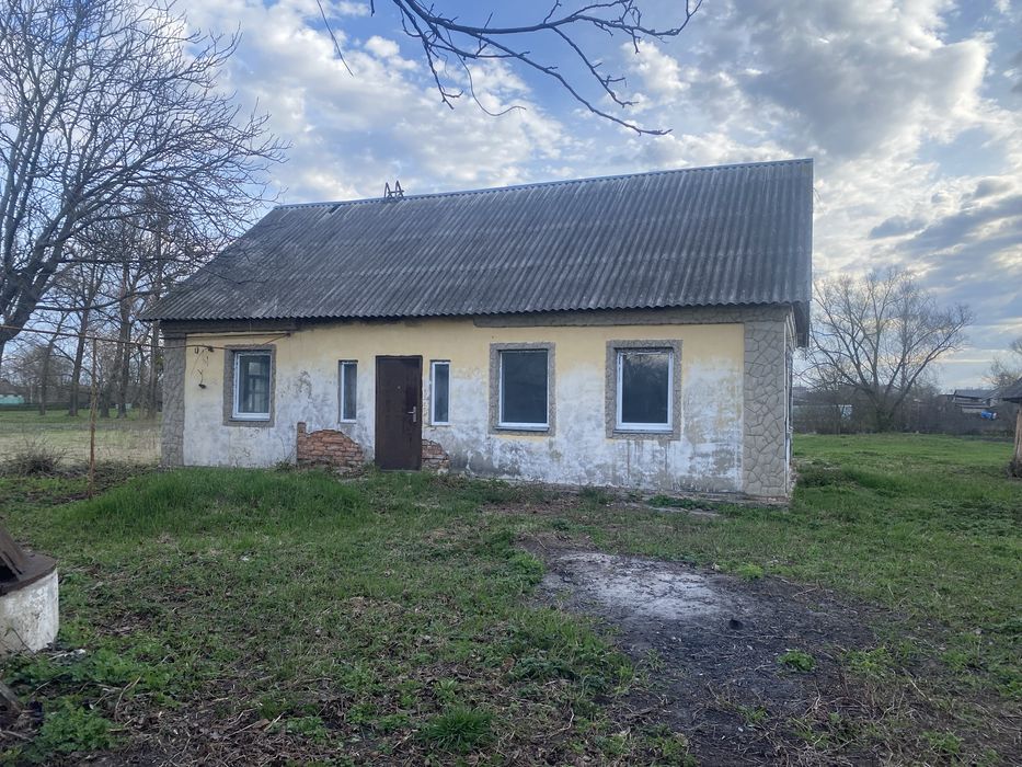 Терміново продам цегляний будинок в смт.Брусилів (Долинівка)85 км від м.Києва