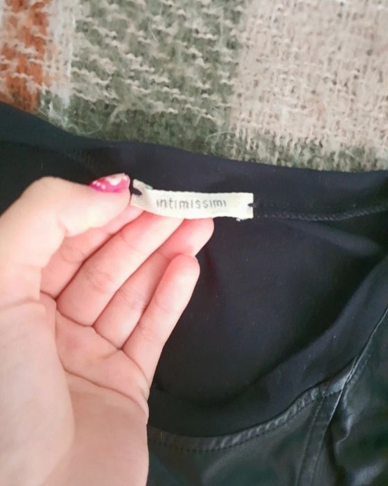 Czarna Bluzka Intimissimi