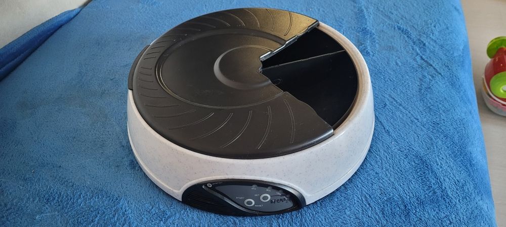 Автоматична годівниця для тварин Trixie