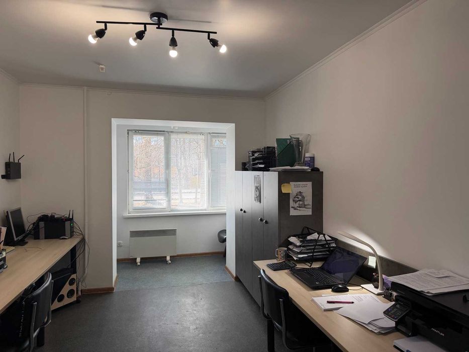 Продам офісне приміщення