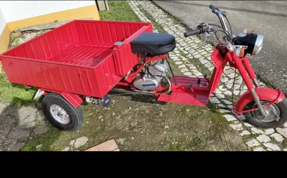 Motorizada triciclo 3 rodas toda restaurada com documentos
