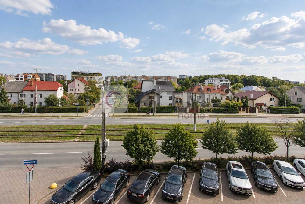 Продаж 2-к. квартири з кухнею-студією в ЖК Добра Оселя.