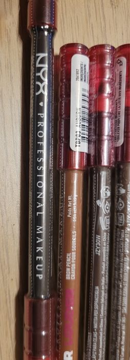 Kredka do brwi NYX powder louder profesjonal