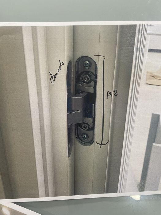 Dobradiças e fechaduras magneticas