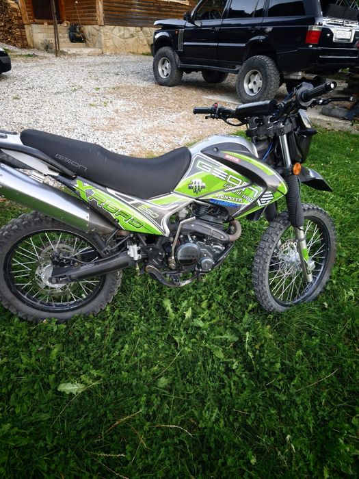 Продаю мотоцикл geon x-road 250