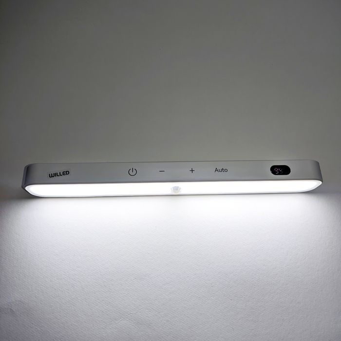 Світлодіодна лампа WILLED з датчиком руху та дисплеєм заряду 24cm