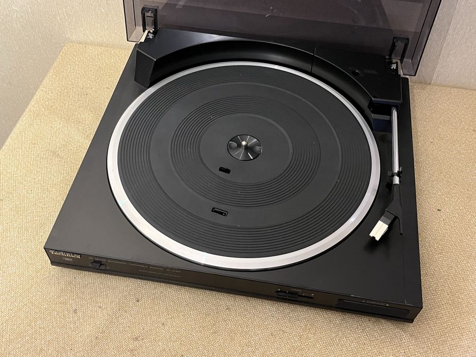 Японский автоматический HI-FI проигрыватель винила TECHNICS SL-J110R
