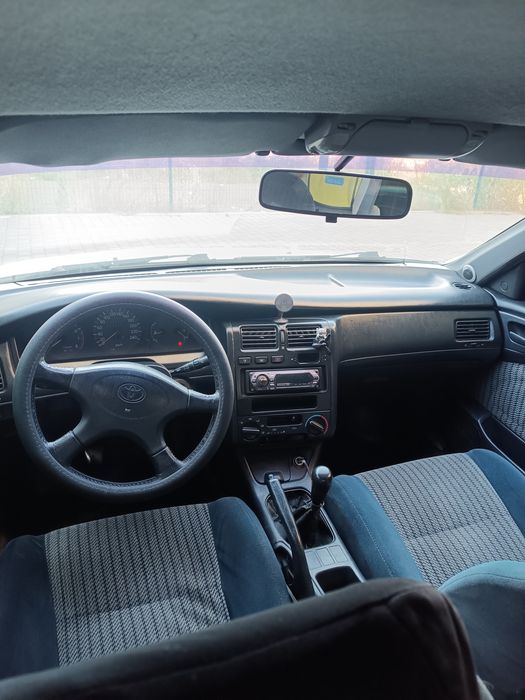 Toyota Carina  E  2.0