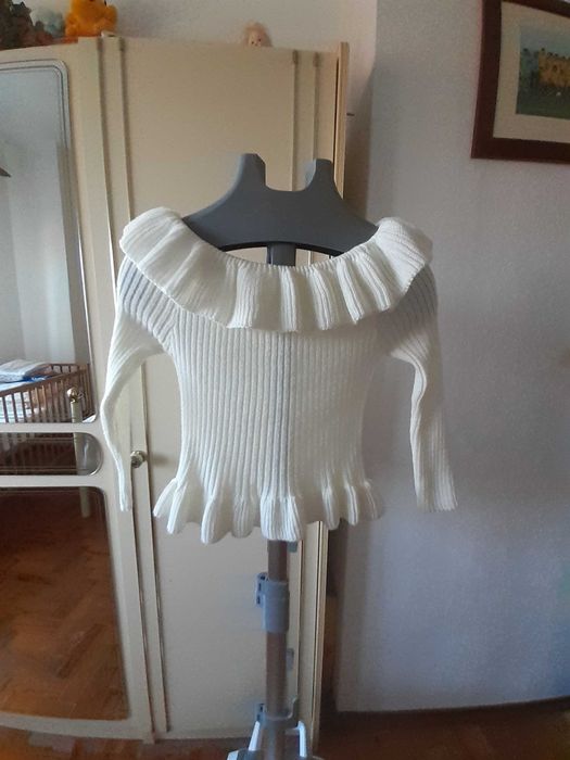 Camisola com folhos branca ou bordo