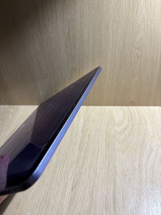 Ipad air 5th(a2588)(опис)