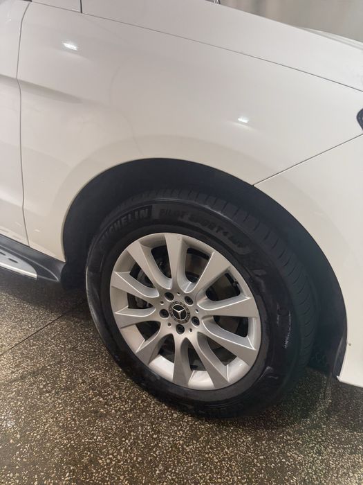 Автомобіль Mercedes GLE 250