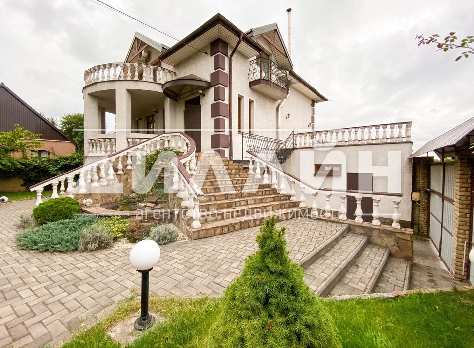 Срочно ! Супер дом в Александровском мкр-не, 4 спальни , 3 сан.узла