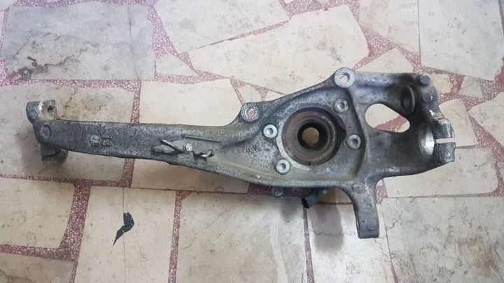 zwrotnica prawa prawy przód prawa przednia audi a4 b8 a5