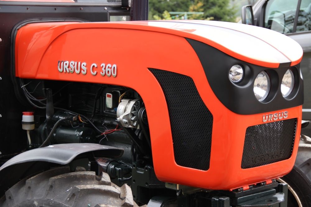 Maska ciągnikowa tworzywo Ursus C360 C-360 model 04 maski ciągnikowa