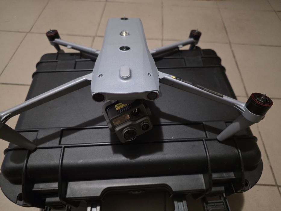 Продам дрон Autel evo max 4t