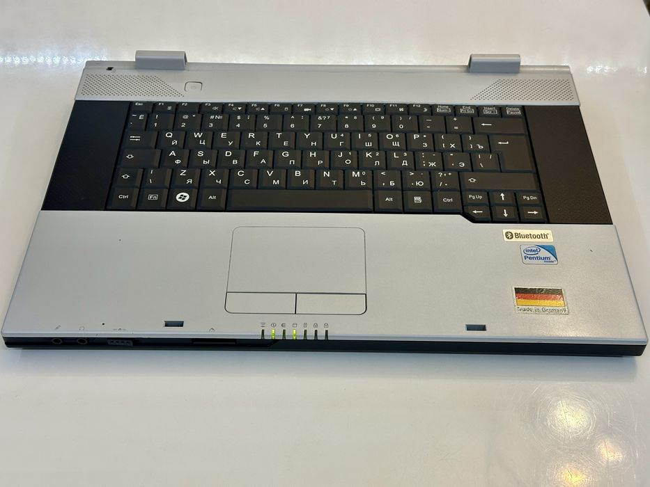Ноутбук Fujitsu Siemens Esprimo V6545