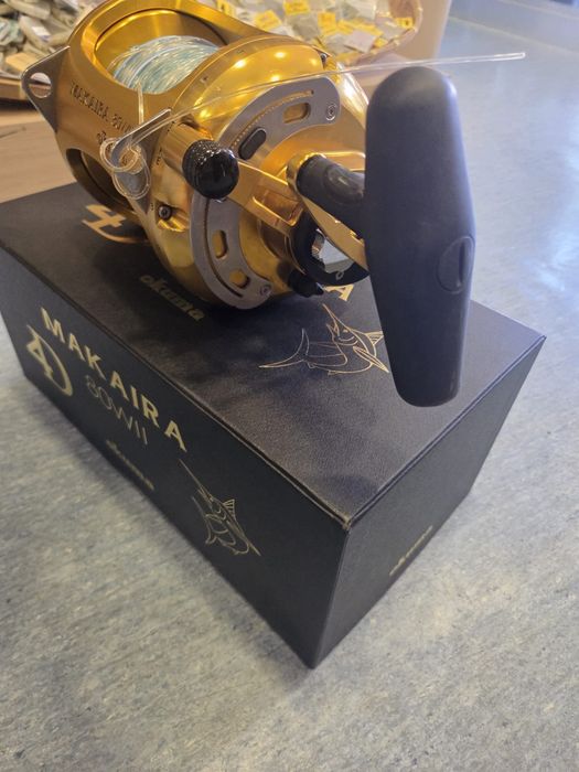 Carreto Okuma Makaira 80WII lbs