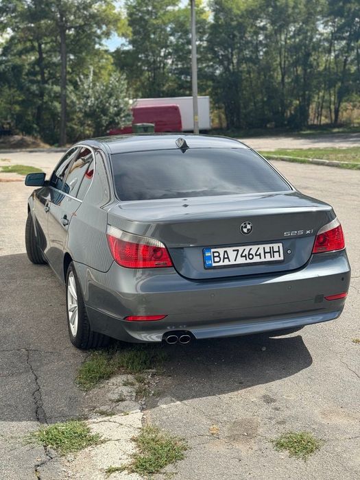 Продам автомобіль BMW 525 XI