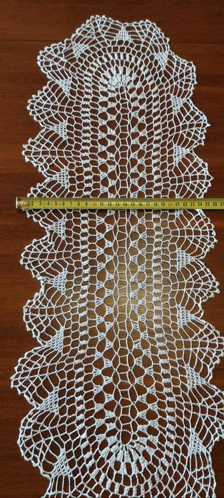 Serweta na stół lub ławę o wymiarach 70/26