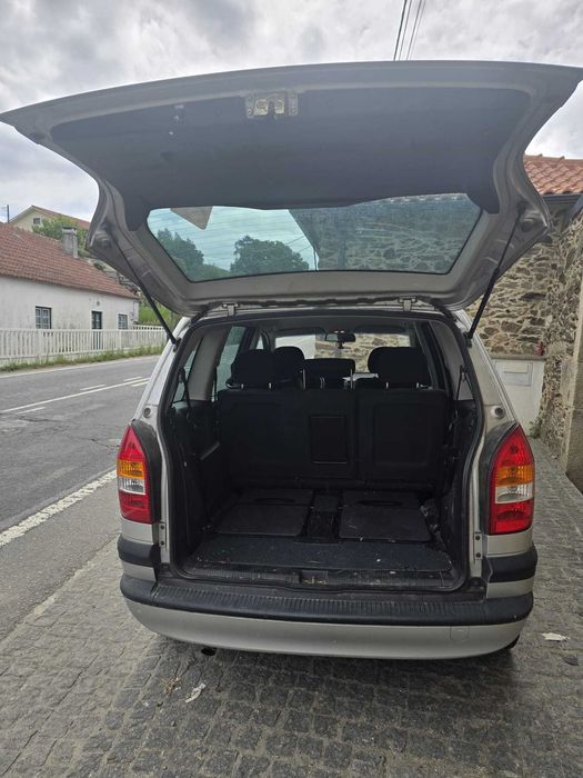 Carro  Opel Zafira 2001 7 lugares para venda 170 mil kilometros rodados