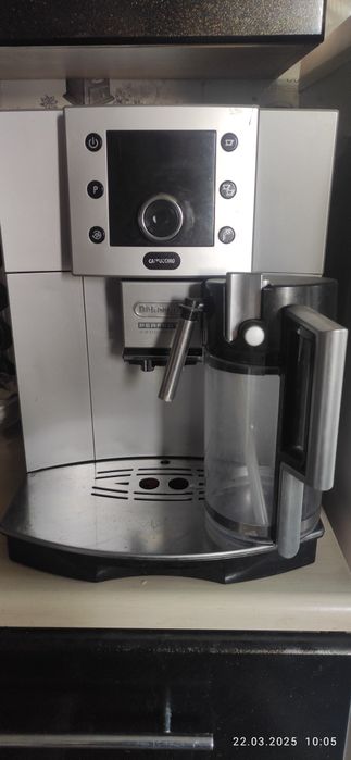 Кофемашина Delongi