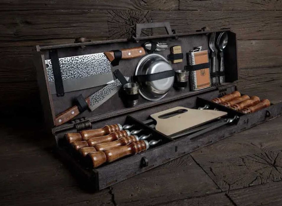 Набір преміум шампурів у кейсі, який стане незабутнім подарунком!