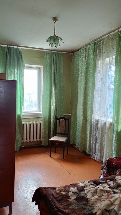 Продається просторий будинок у Фастові.