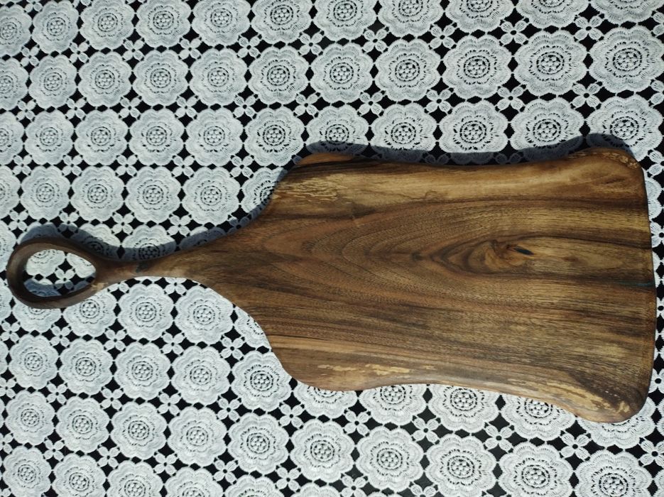 Deska do krojenia serwowania z orzecha włoskiego