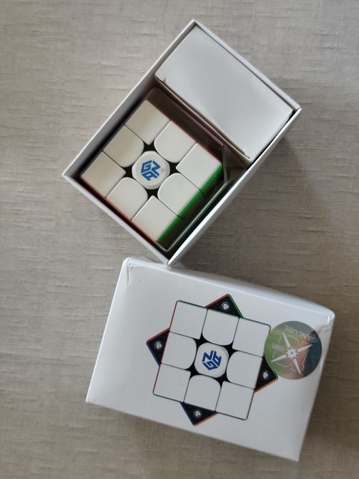 Cubo Mágico GAN 356 M 3x3 (Novo)