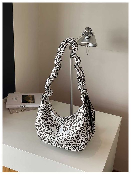 Жіноча сумка ADIDAS LEOPARD SMALL SHOULDER BAG / Сумка Адідас через плече з леопардовим принтом/ жіноча біла сумочка Адидас