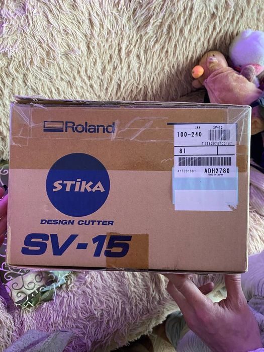 Режущий плоттер Roland STIKA SV-12.