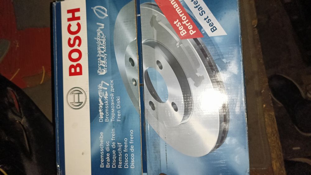 Запчясти новие на L 200