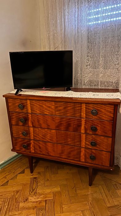 Cómoda mais tocador