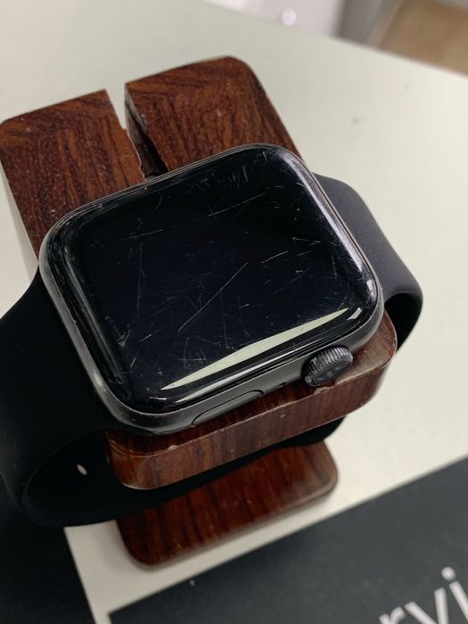 Оригінальні  apple watch series 6 44 mm space gray