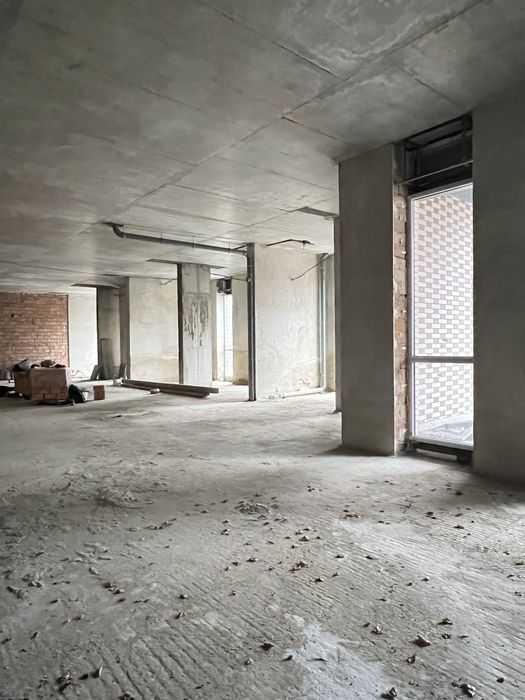 ФАСАДНЕ приміщення в новобудові, ЩЕРБАНЮКА-Г.МАЙДАНУ