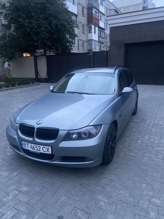 Продам BMW 320 в хорошем состоянии