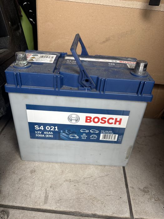 Akumukator samochodowy