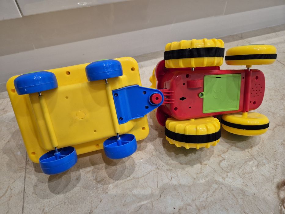 Interaktywny Traktor z Przyczepką Farmer