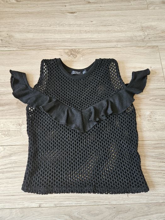 Krótka bluzka Bershka z siateczki z falbanką corp top