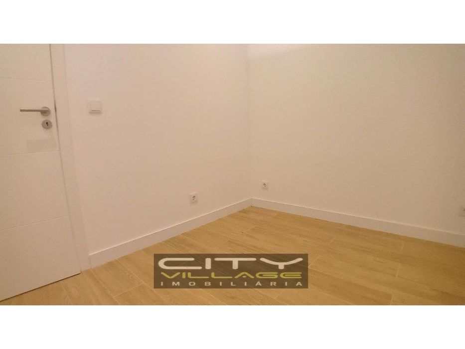 Apartamento T1+1 com Quintal e Churrasqueira Zona Baixa da Banheira
