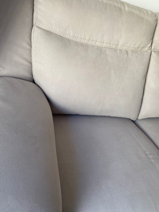 Sofá em pele 2 lugares Viseu • OLX Portugal