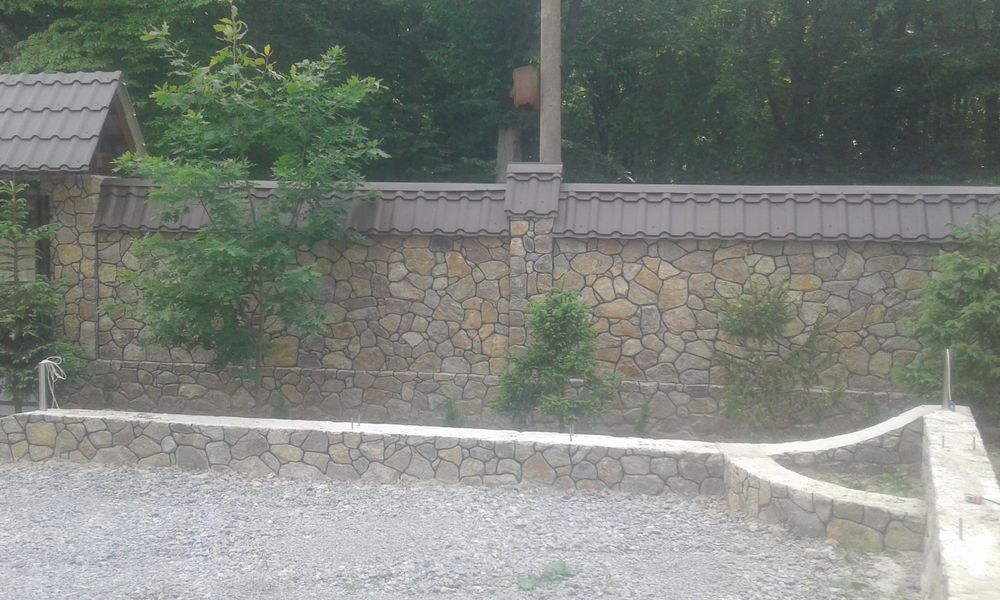 Бригада надає послуги.