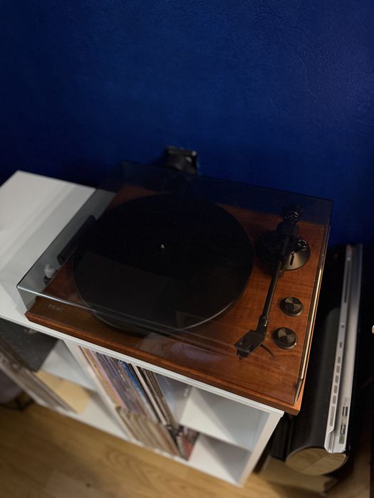 Виниловый проигрыватель TEAC 280 BT ORTOFON M2 Red